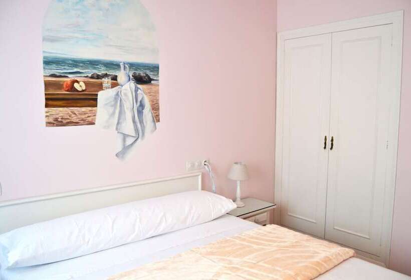 اتاق استاندارد یک نفره, Hostal Isabel Ii