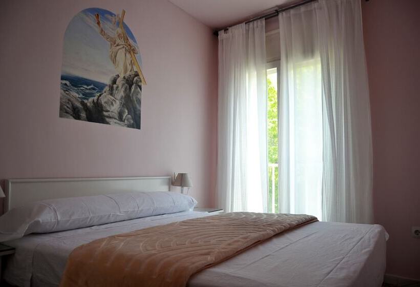 اتاق استاندارد یک نفره, Hostal Isabel Ii