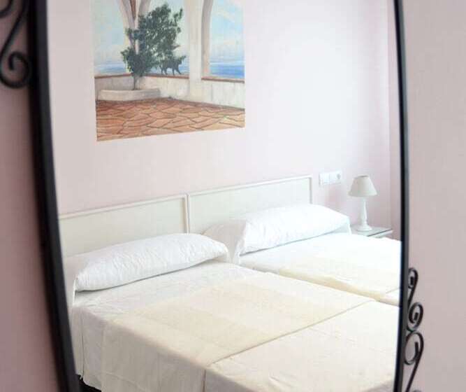 اتاق استاندارد, Hostal Isabel Ii