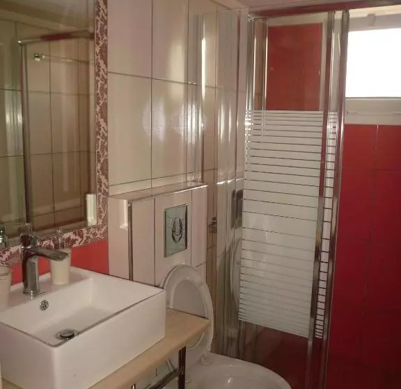 Studio Standard Vue Jardin, Avra