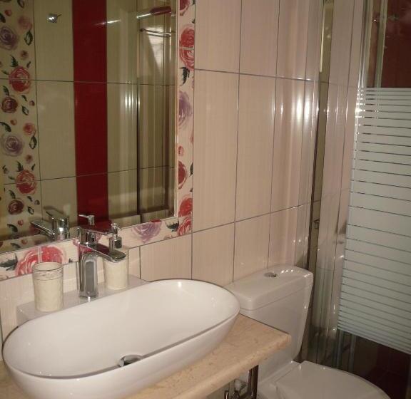 Студио Стандарт Вид на Сад, Avra