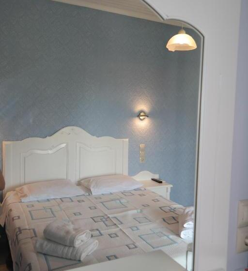 Студио Стандарт Вид на Сад, Avra