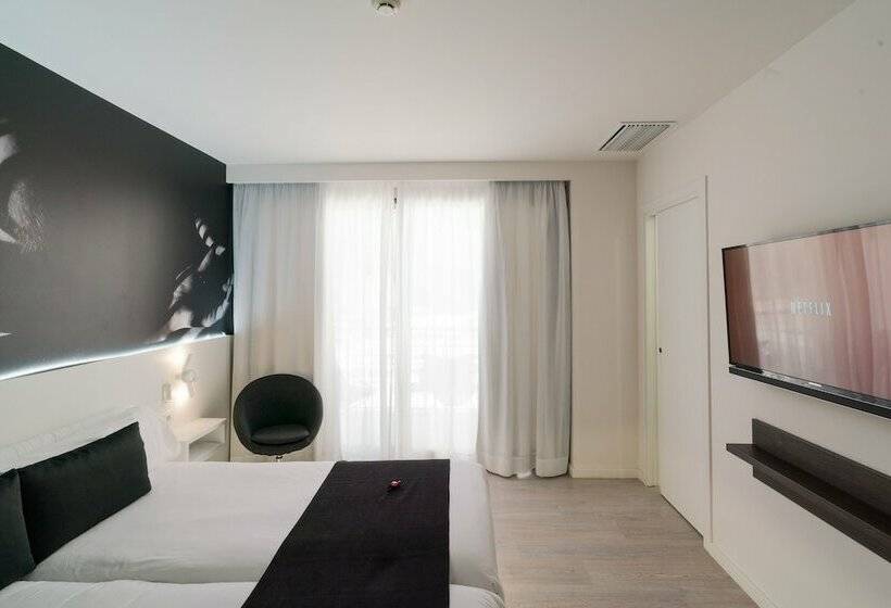 Номер Superior Вид на Бассейн, Boutique Minister 4sup