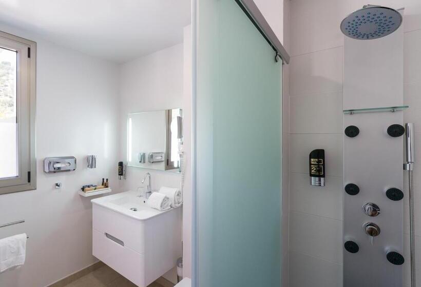 Номер Superior Вид на Бассейн, Boutique Minister 4sup