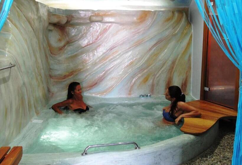 آپارتمان 1 خوابه, Castelo Beach