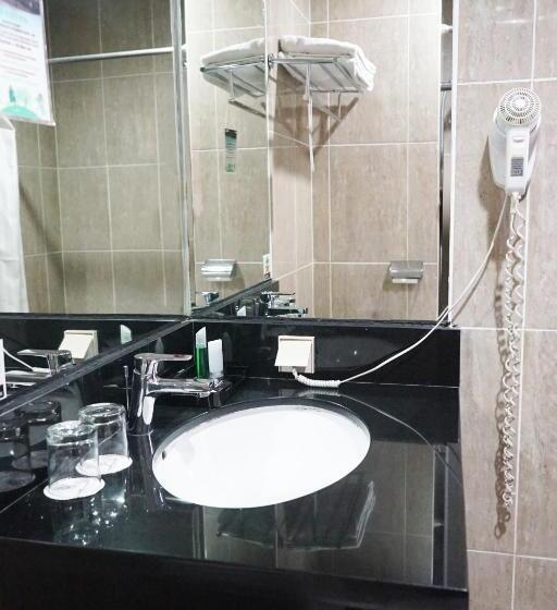 חדר דלוקס, Grand Hatika