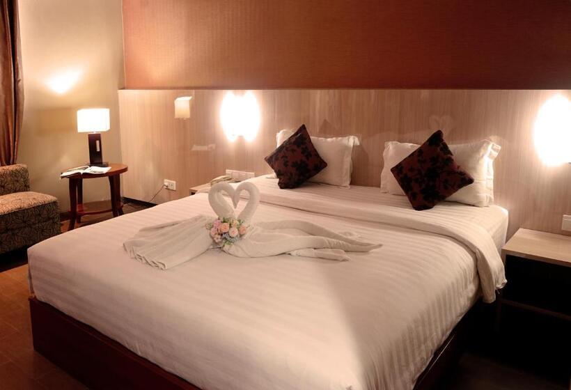 חדר דלוקס, Grand Hatika