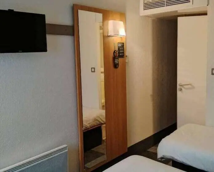 اتاق استاندارد سه نفره, Inn Design Montluçon