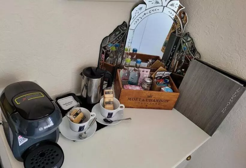 キングサイズベッドのスタンダードルーム, The Birdham At Bembridge
