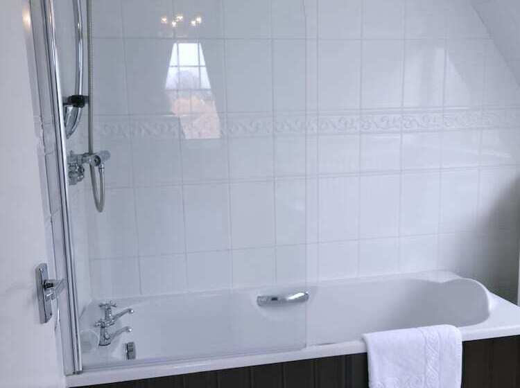 غرفة عائلية, The Birdham At Bembridge