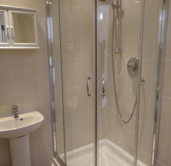 Quarto Estandar, The Rockside