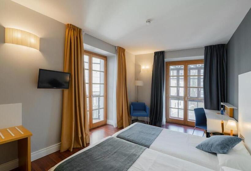 غرفة قياسية, Zenit El Coloquio