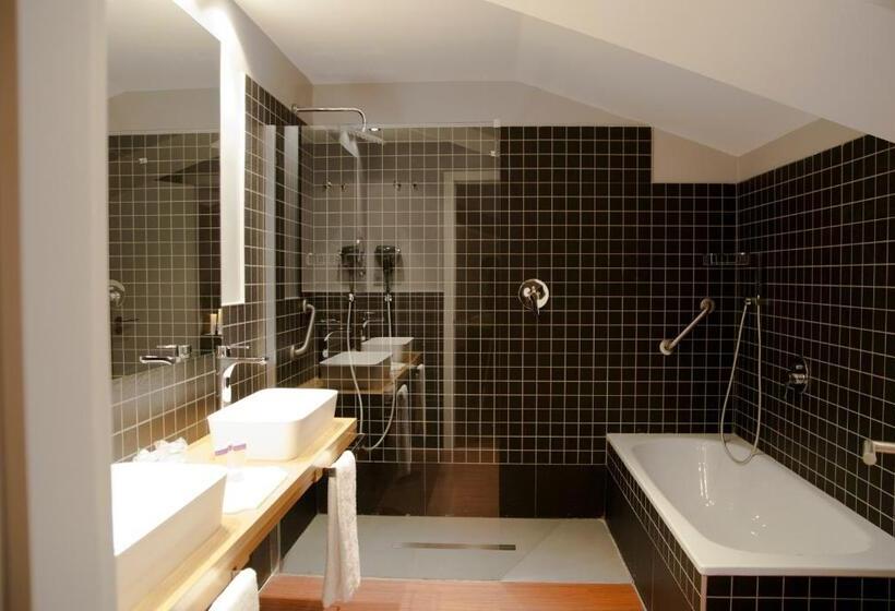 غرفة سوبيريور, Zenit El Coloquio