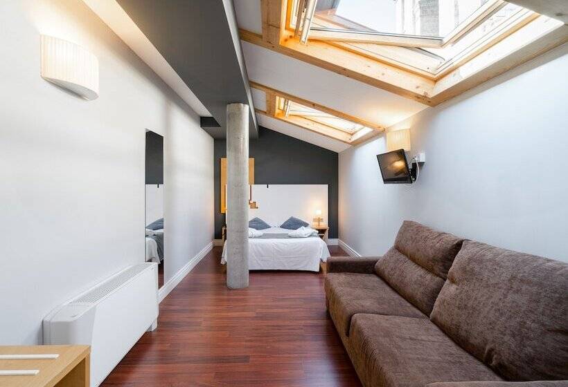 غرفة سوبيريور, Zenit El Coloquio