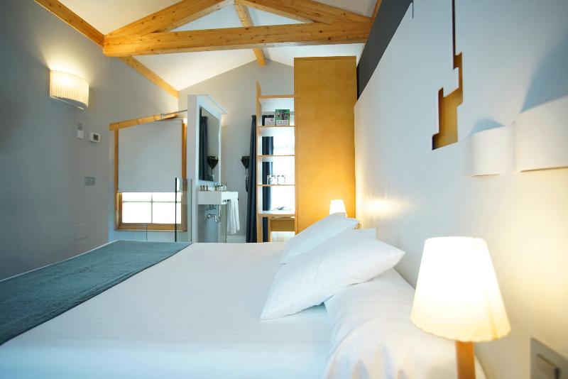 جناح جونيور, Zenit El Coloquio