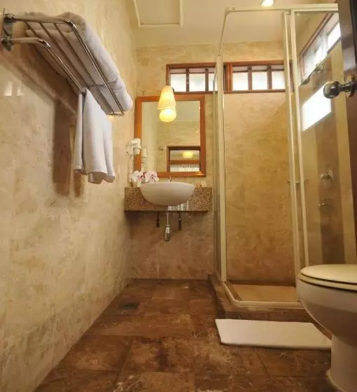スタンダードスタジオ, Ombak Villa Langkawi