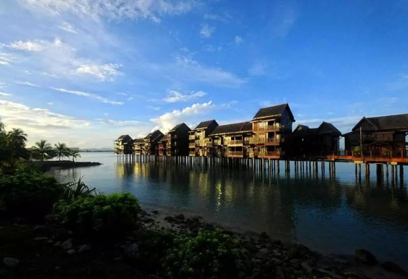 スタンダードスタジオ, Ombak Villa Langkawi