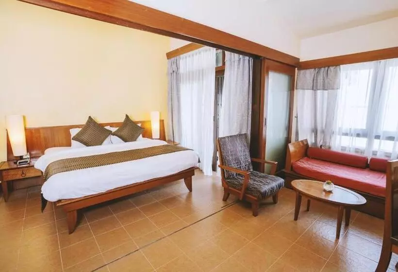 スタンダードスタジオ, Ombak Villa Langkawi