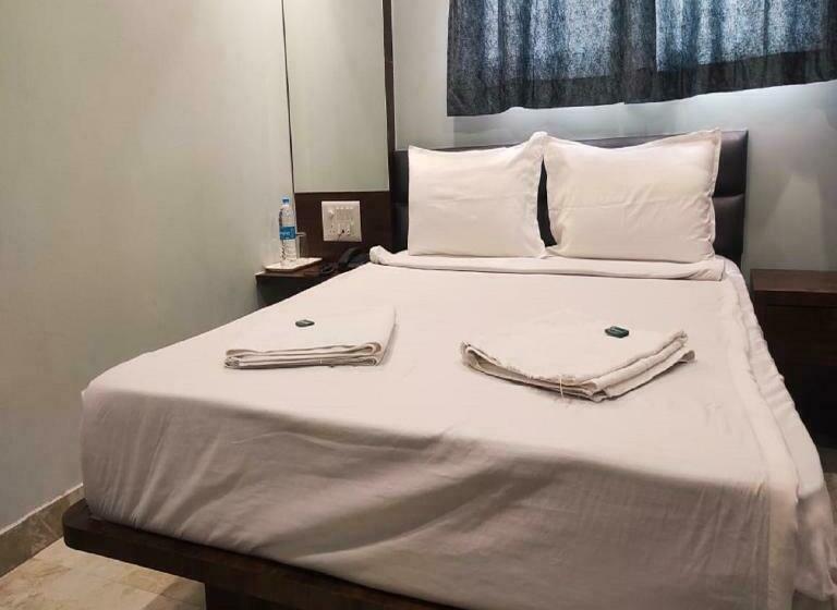 Номер Стандарт, Shankar Residency, Akkalkot
