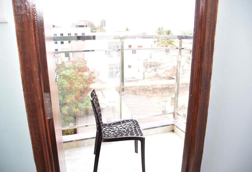 Номер Deluxe, Shankar Residency, Akkalkot