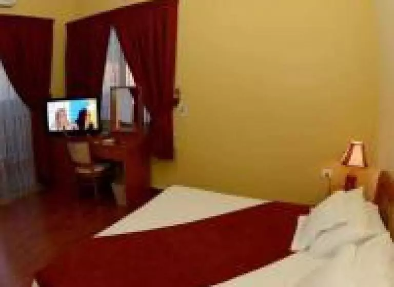 اتاق استاندارد یک تخته با بالکن, Ahiram Hotel Byblos