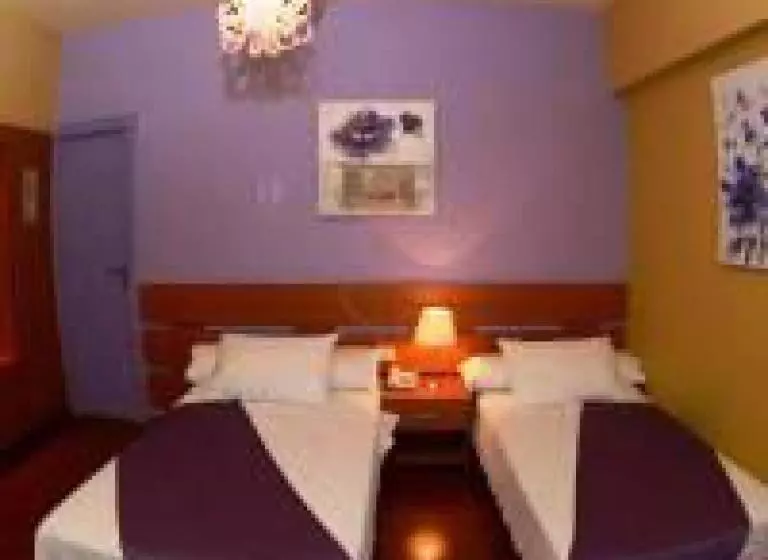 اتاق لوکس با چشم‌انداز دریا, Ahiram Hotel Byblos