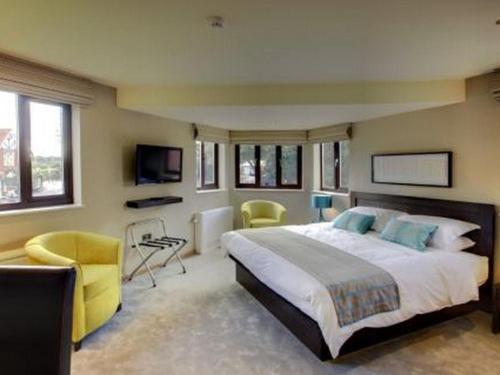 جناح جونيور, The Bakery Restaurant With Rooms