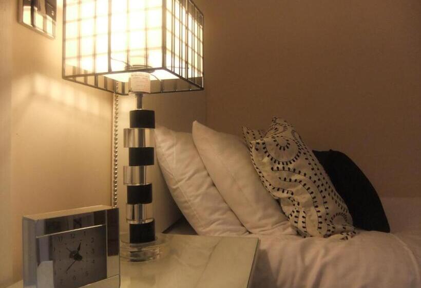 חדר סטנדרט יחיד, The Leicester