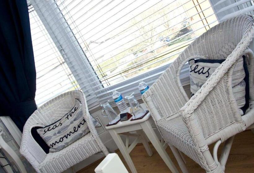 חדר סטנדרט, The Leicester