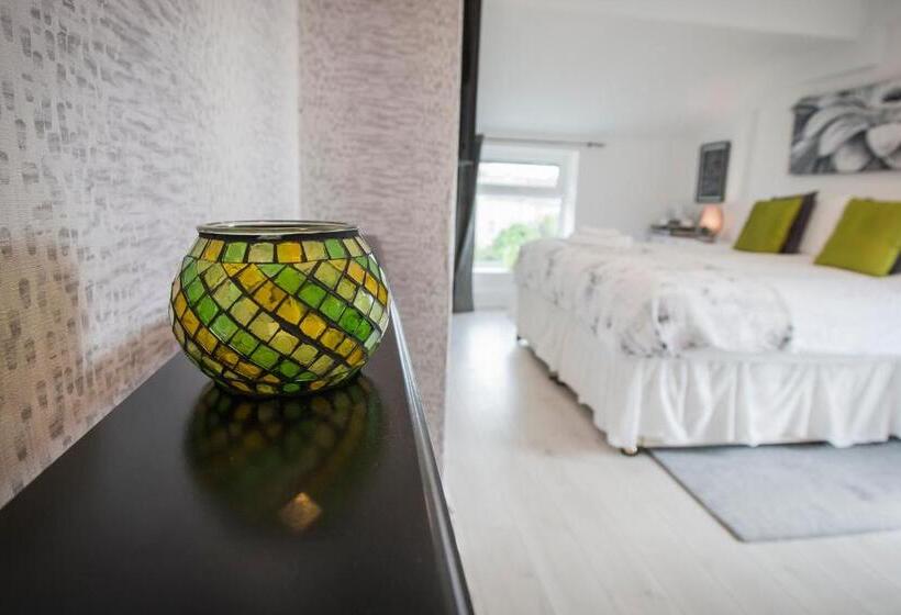 חדר דלוקס, The Leicester