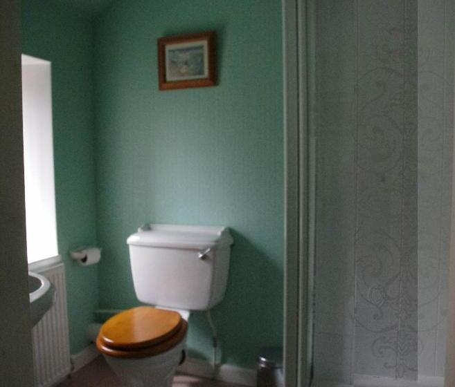 Quarto Familiar, The Old Rectory