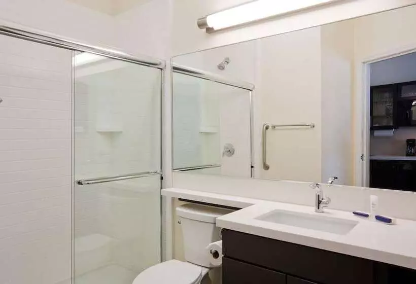 身障者適用スイートルーム, Candlewood Suites Dickinson, An Ihg