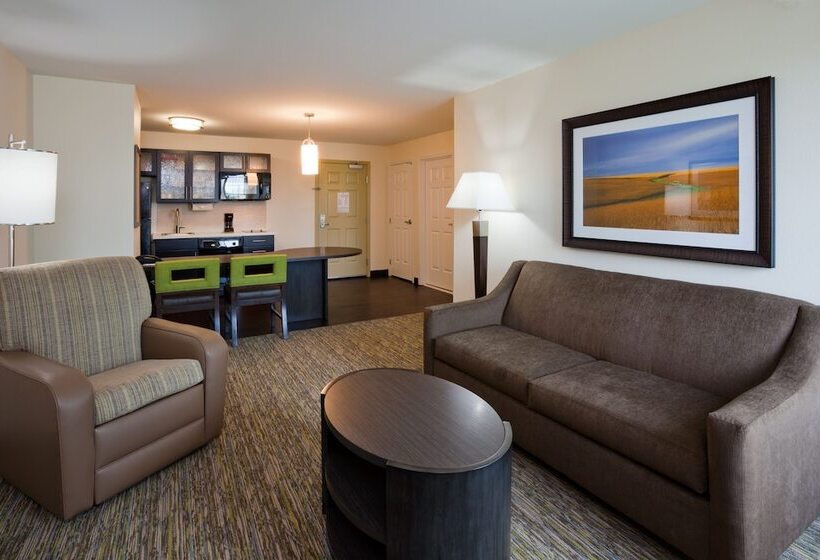 Люкс Адаптированный для Инвалидов, Candlewood Suites Dickinson, An Ihg