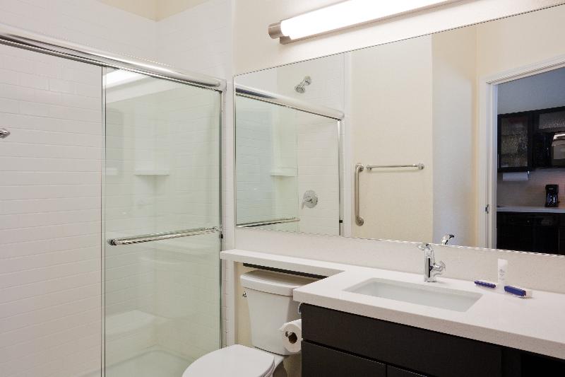 Номер Стандарт, Candlewood Suites Dickinson, An Ihg