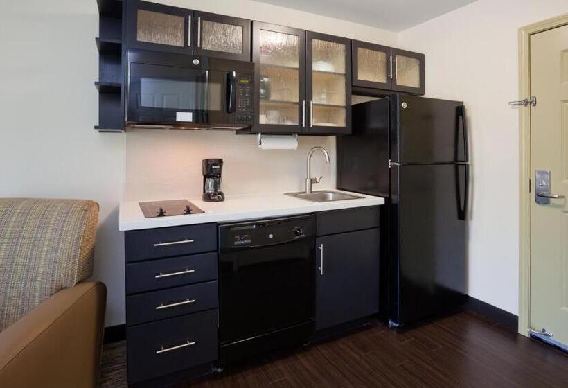 Студия Стандарт, Candlewood Suites Dickinson, An Ihg