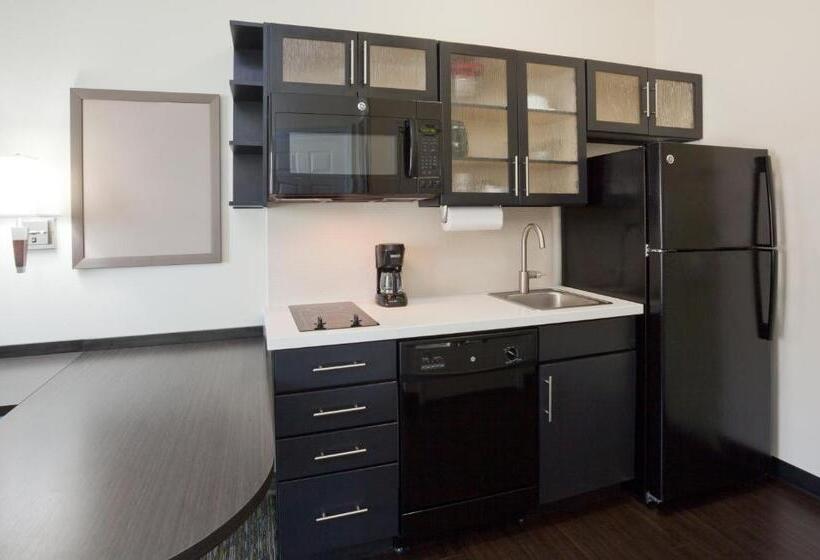 스탠다드 스튜디오, Candlewood Suites Dickinson, An Ihg