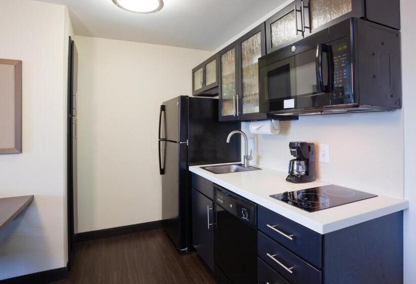 Люкс, Candlewood Suites Dickinson, An Ihg