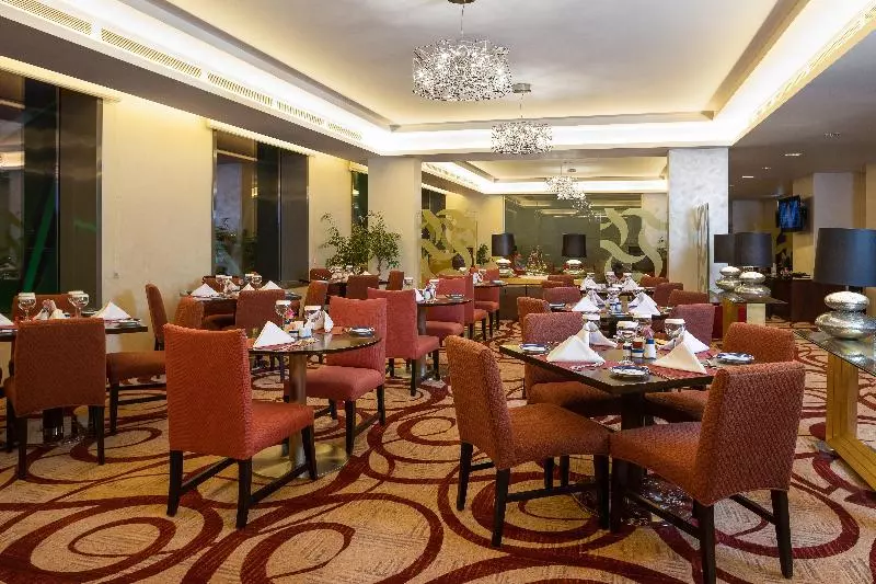 キングサイズベッドのクラブルーム, Crowne Plaza Riyadh Rdc Hotel & Convention, An Ihg