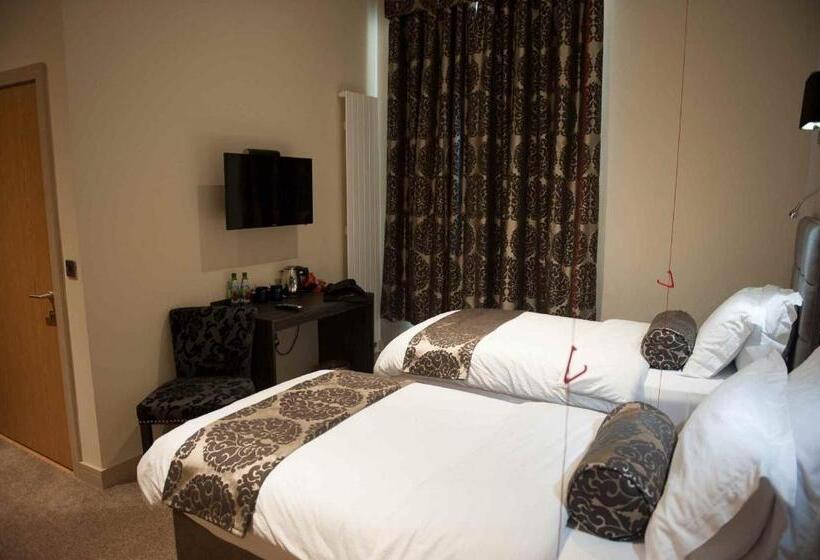 חדר סטנדרט, Forty One