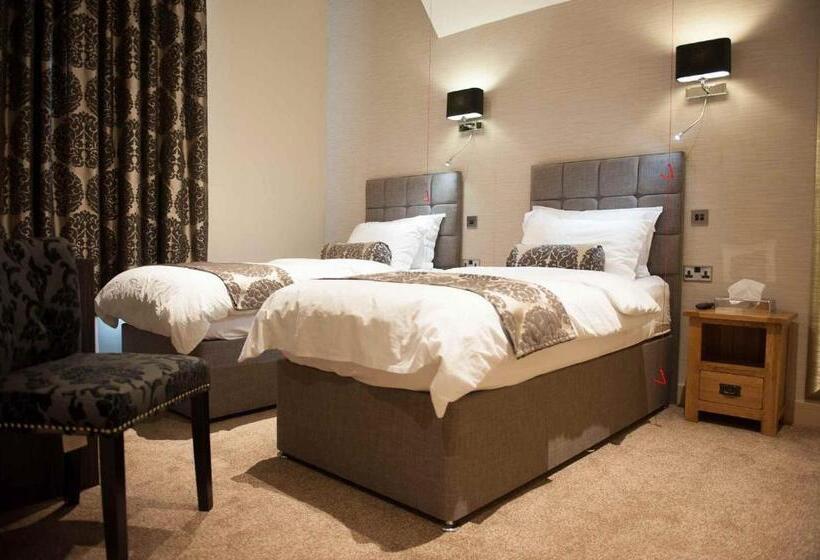 חדר סטנדרט, Forty One