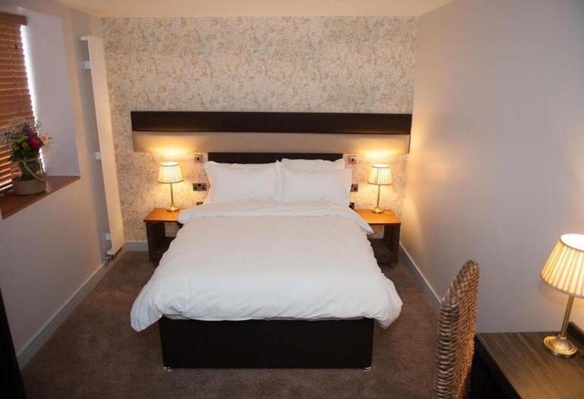 חדר דלוקס, Forty One