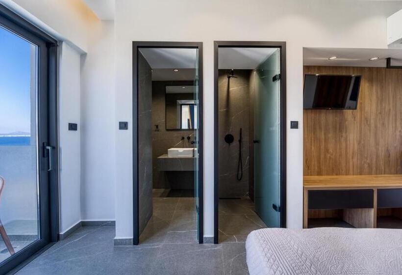جناح جونيور مطلّ علي البحر, Island Sea Side Hotel   Adults Only