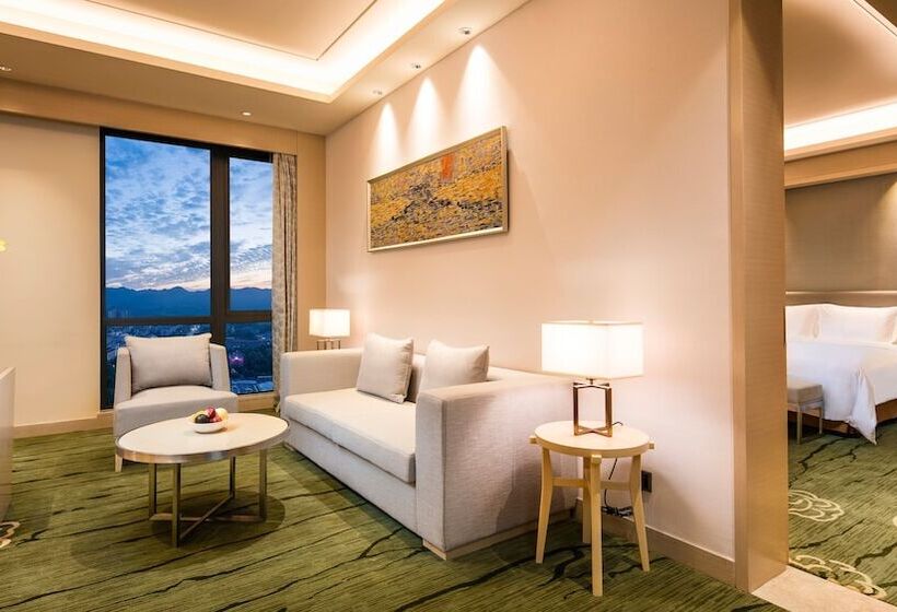 مجموعه ویستا شهر, Holiday Inn Chongqing University Town, An Ihg