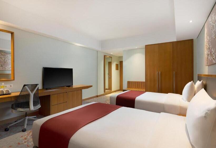 Номер Стандарт, Holiday Inn & Suites Jakarta Gajah Mada, An Ihg