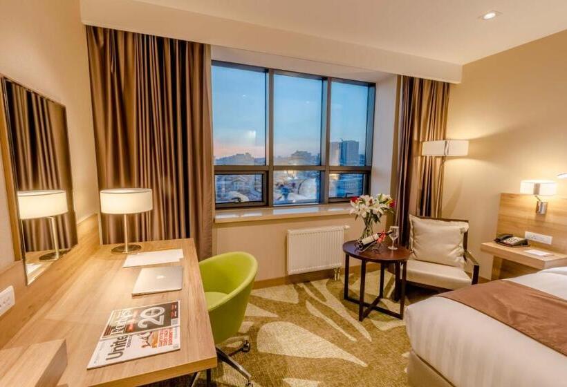 اتاق استاندارد با تخت بزرگ, Holiday Inn Ulaanbaatar, An Ihg
