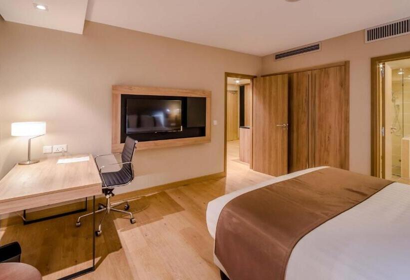 اتاق اجرایی با تخت بزرگ, Holiday Inn Ulaanbaatar, An Ihg