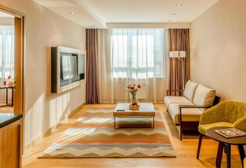 سوئیت با تخت بزرگ, Holiday Inn Ulaanbaatar, An Ihg