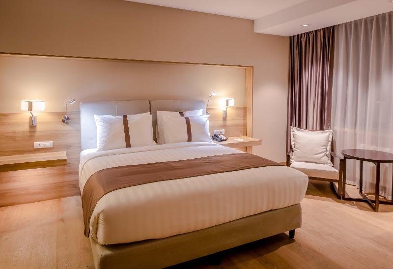 اتاق استاندارد با تخت بزرگ, Holiday Inn Ulaanbaatar, An Ihg