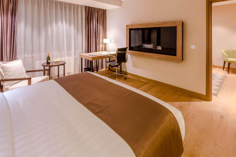 سوئیت با تخت بزرگ, Holiday Inn Ulaanbaatar, An Ihg
