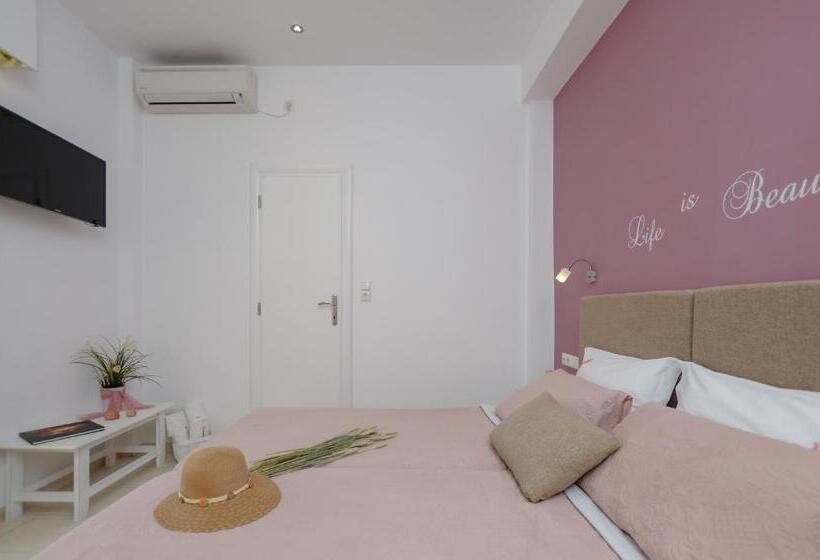 Номер Deluxe Вид на Море, Panormos Hotel And Studios